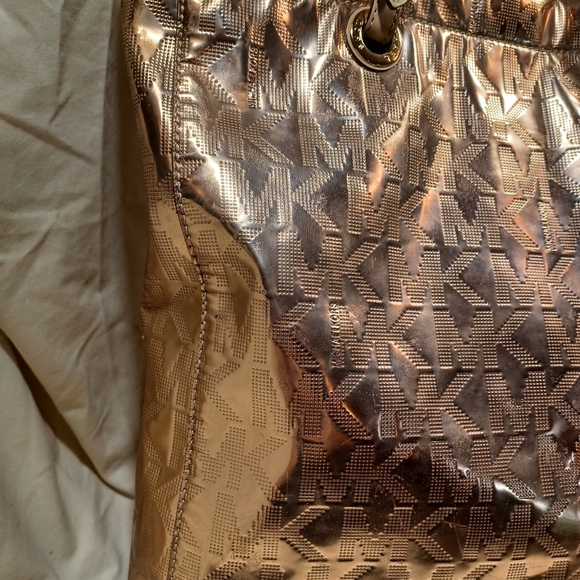 Michael kors tote - Picture 2 of 9